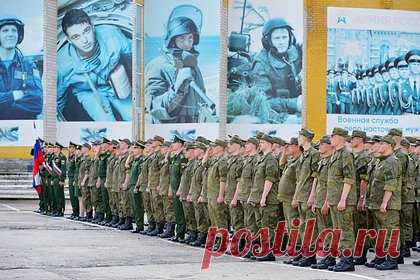 Генерал-полковник объяснил крупнейший за девять лет призыв в армию России