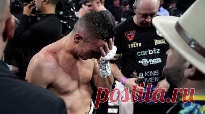 Отказался продолжать: Цзю снова не справился с Фундорой и упустил шанс отобрать чемпионский пояс. Тимофей Цзю потерпел третье поражение в последних четырёх поединках на профессиональном ринге и упустил шанс завладеть поясом WBC в первом среднем весе. На турнире в Лас-Вегасе 30-летний австралиец вновь уступил Себастьяну Фундоре, отказавшись от продолжения борьбы после седьмого раунда. При этом по ходу стартовой трёхминутки сын бывшего абсолютного чемпиона мира побывал в нокдауне, а во втором…