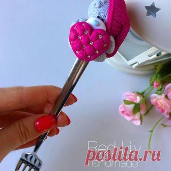 Ложечки, вилочки, кружечки, тарелочки... синий, красный, цвет Тиффани, цвет фуксии, салатовые, яркие и нежные... да все что угодно! 😜😊❤️ #менявдохновляютмоиклиенты 💋 #teddy_bear #вкусныеложки #вкусные_ложки #ложкасдекором #вкусныеложечки #краснодар #сувениры #кружканазаказ #кружкасдекором #girl #gifts #goodday