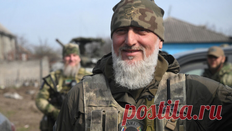 Депутат от Чечни пообещал &quot;доходчиво объяснить&quot; Даванкову смысл традиций. Депутат Госдумы, заместитель главы правительства Чечни Адам Делимханов раскритиковал законопроект за авторством вице-спикера Думы Владислава Даванкова, который позволит школам запрещать ношение религиозной одежды в помещениях. Аргументы ...