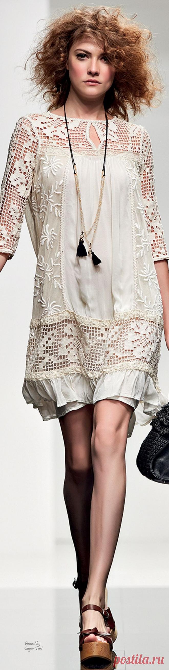 Эффектные сочетания ажурного вязания с тканью в одежде — Рукоделие