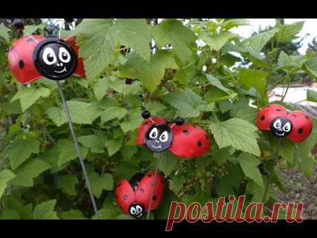 DIY: БОЖЬЯ КОРОВКА из пластиковых ложек / ПОДЕЛКИ  для украшения двора, сада и огорода своими руками