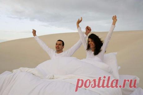 Тибетская гормональная гимнастика

Гимнастика занимает всего пять минут в день, но позволяет поддерживать все эндокринные железы, которые вырабатывают гормоны, в молодом состоянии, в возрасте примерно 25- 30 лет.

Делаем её прямо в постели. Желательно проснуться до шести утра.
Показать полностью…