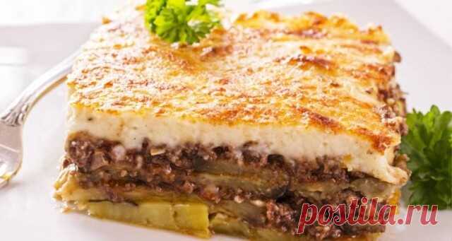 Запеканка с картофелем и фаршем.

Отличный рецепт приготовления ароматной картофельной запеканки с фаршем и овощами.

Ингредиенты
7 шт. картофель
1 кг. мясной фарш (свинина)
100 гр. сыр (твердый)
1 шт. морковь
10 шт. помидоры (черри)
1/2 пучка зеленый лук
1 пучок петрушка
5 ст.л. сметана (жирная)
1 шт. куриное яйцо
50 мл. молоко
4 ст.л. растительное масло
по вкусу орегано
по вкусу перец (молотый)
по вкусу соль

1. Очищенный картофель нарезаем кружочками, выкладываем в миск...