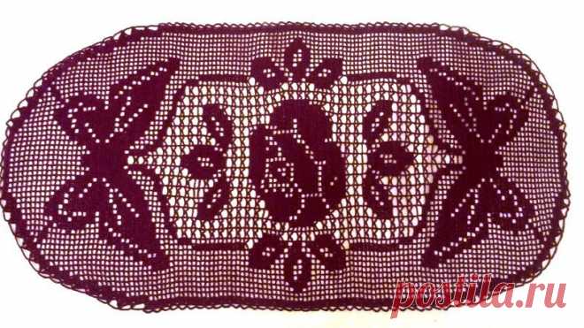 Филейная салфетка с бабочками и розой