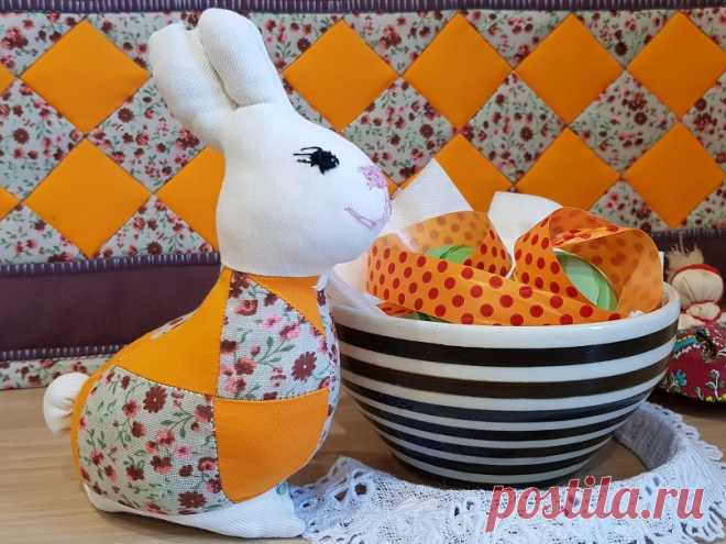 Пасхальный кролик из лоскутов своими руками