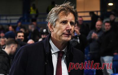 Двукратный бронзовый призер чемпионатов Европы по футболу ван дер Сар попал в реанимацию. Бывший вратарь сборной Нидерландов госпитализирован с кровоизлиянием в мозг