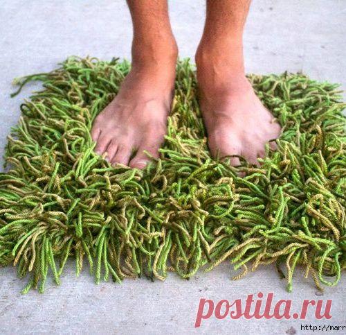 Клочок травы под ногами, коврик крючком