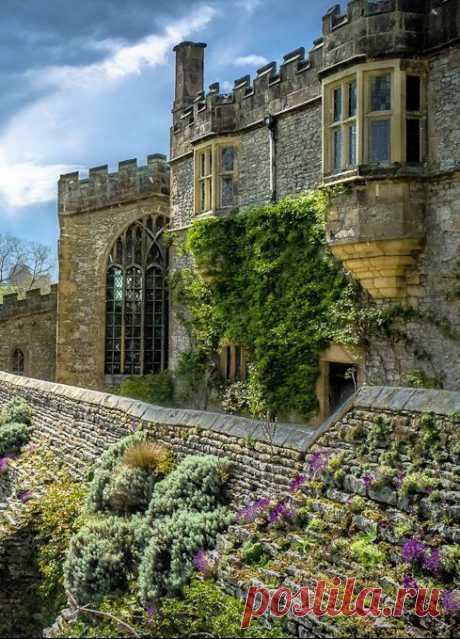 Enchanting Photos Haddon Hall, Derbyshire, England  photo via goa