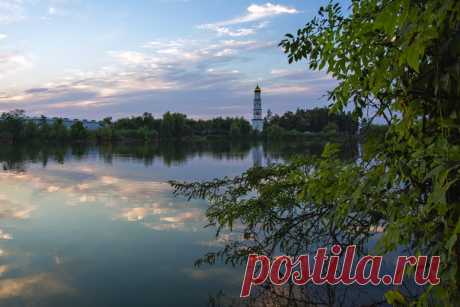Фото дня на «Фото.Сайте»
«Над рекой.» (Владимир Уваров)

Другие работы автора: www.photosight.ru/users/462961/