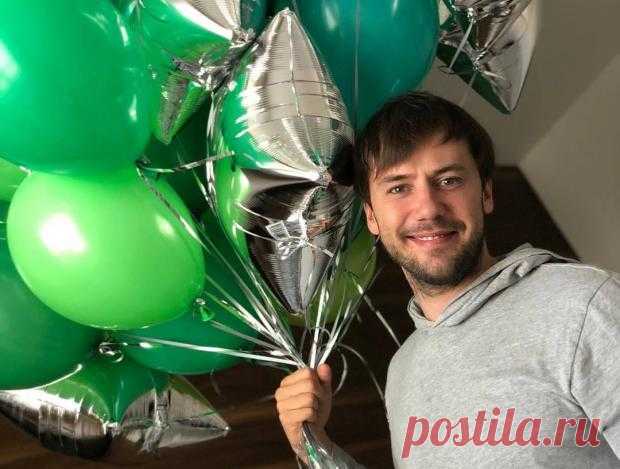 Иван Жидков похож на Криса Эванса: российский актер напомнил поклонникам звезду "Мстителей"