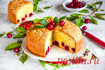 Вишневая шарлотка с вишней в духовке рецепт фото пошагово и видео - 1000.menu