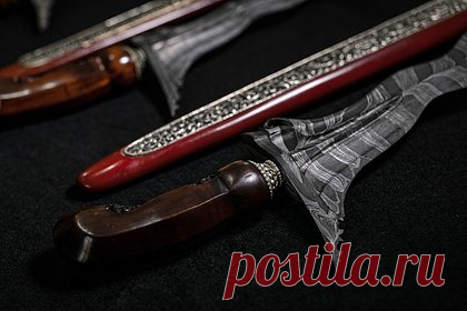 Священник с кинжалом заставил семинаристов принести кровавую присягу перед йети