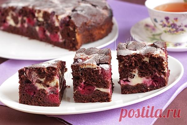 Брауни с творогом и вишней