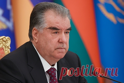 Президент Таджикистана поручил улучшить преподавание русского в стране. Президент Таджикистана Эмомали Рахмон обратился с ежегодным посланием к парламенту. В частности, в своей речи он высказался о необходимости улучшить преподавание иностранных языков в вузах страны, в первую очередь — русского и английского как признанных ООН языками международного общения.