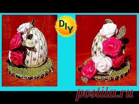 Пасхальное яйцо  с розами из лент своими руками.