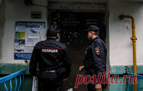 Звонят в дверь: «Откройте, полиция!» Что делать?