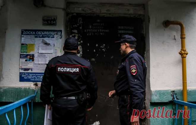 Звонят в дверь: «Откройте, полиция!» Что делать?