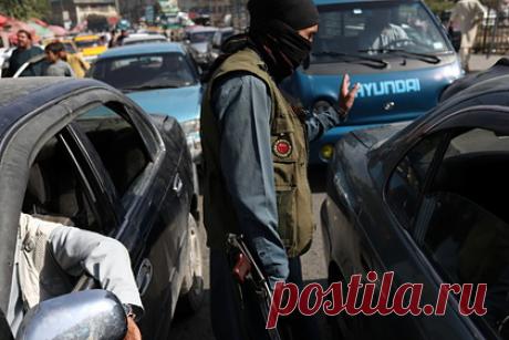 В США раскрыли причину захвата Афганистана «Талибаном». Председатель Объединенного комитета начальников штабов Вооруженных сил США генерал Марк Милли заявил, что к захвату власти в Афганистане привело неверие граждан в правительство и его коррупция. Он также отметил, что правительство страны распалось намного раньше, чем ожидали официальные лица.