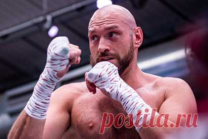 Стало известно о планах организовать мини-турнир с участием Фьюри и Усика. Английский бизнесмен Саймон Джордан заявил, что в декабре 2023 года на Ближнем Востоке организуют мини-турнир по боксу, на котором британец Тайсон Фьюри сразится с украинцем Александром Усиком, а британец Энтони Джошуа — с американцем Деонтеем Уайлдером. Победители этих поединков встретятся друг с другом.