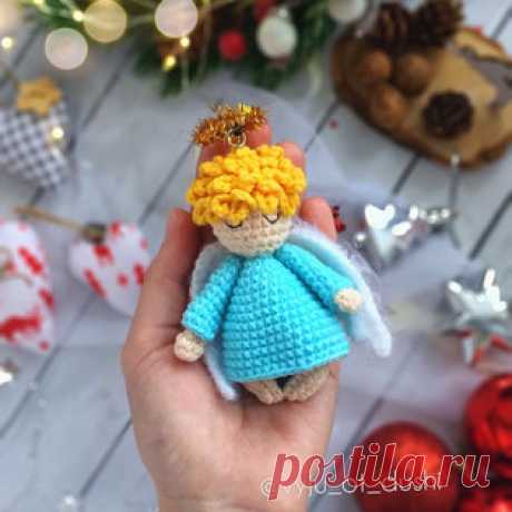 Рождественский ангел амигуруми. Схемы и описания для вязания игрушек крючком! Бесплатный мастер-класс от Ирины Баевой по вязанию рождественского ангела крючком. Высота вязаной игрушки примерно 9-10 см. Для изготовления такой мал…