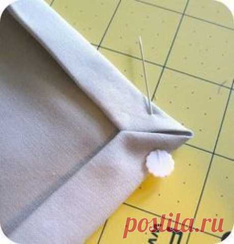 Genius mitered corner tutorial..........GOOD ONE.