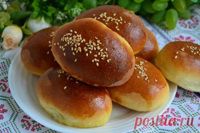 Bκуснейшие пирожки в духовке с κапустοй и мясным фаршем — всегο за 1 час Для приготовления вкуснейших, сытных пирожков в духовке с капустой и мясным фаршем потребуется всего лишь час с небольшим и самый простой набор продуктов, который найдется в доме практически у каждой хозяйки.