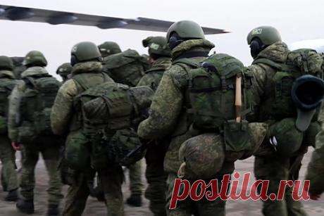 Первые шесть самолетов с российскими миротворцами ОДКБ прибыли из Казахстана. Первые шесть самолетов с российскими миротворцами из состава сил Договора о коллективной безопасности (ОДКБ) прибыли на аэродром «Северный» в Иваново из Казахстана. Об этом сообщили в пресс-службе Минобороны России. После того как приземлится последний борт, состоятся торжественные мероприятия встречи десантников.