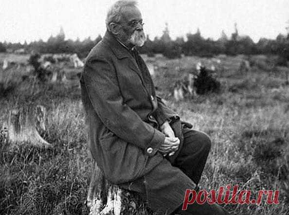 Владимир Валдис Кузьмин: Дедушка-снайпер

Самому старому участнику Великой Отечественной было...88 лет!
Когда весной 1942 года командиру одного из батальонов, державших оборону участка Волховского фронта, представили нового снайпера, майор подумал, что стал жертвой чьей-то злой шутки. Перед ним стоял дряхлый старик с седой бородой, в гражданской одежде, едва (как показалось в самом начале) держащий в руках винтовку-«трёхлинейку».
— Сколько же вам лет? — в полном изумлении ...