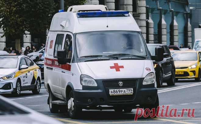 Два автобуса столкнулись у метро «Ховрино» в Москве. В Москве на Библиотечном проезде возле станции метро «Ховрино» произошло столкновение двух автобусов, маршрутов 483 и е41.