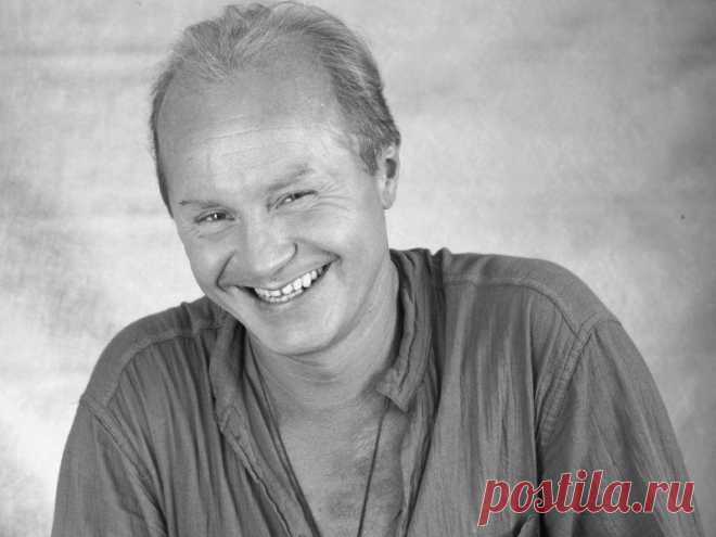 Андрей Панин отдал другу все деньги и сидел на воде и хлебе 28 мая мог бы отметить очередной день рождения актер Андрей Панин. Артиста вспоминает близкий друг Алексей Заболоцкий