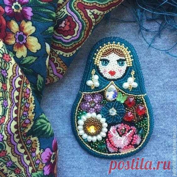 ​Брошечки-матрешечки: идеи для вдохновенного творчества Брошечки-матрешечки: идеи для вдохновенного творчестваСоздать таких матрешек намного проще, чем кажется.