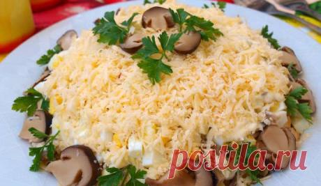 Салат с картофелем фри и грибами "Невеста"