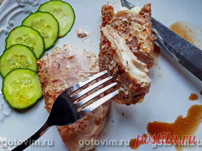 Мясные отбивные с сыром моцарелла в духовке. Рецепт с фото Для приготовления мясных отбивных в сыром моцарелла подойдет любое филе - куриное, свиное или говяжье, но только чтобы из него можно было нарезать тонкие отбивные. Кусочки мяса с сыром запекают в духовке, предварительно полив сливочным соусом. Получается вкусно. Пробуем?


