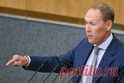 Депутат Луговой прокомментировал фотографию с командиром «Шторм Z» Махмудовым. Депутат Госдумы Андрей Луговой прокомментировал фотографию с командиром «Шторм Z» Алиетдином Махмудовым, которого СМИ называют криминальным авторитетом. По словам парламентария, его не волнует прошлое Махмудова.