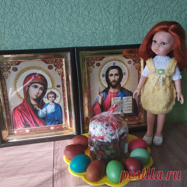 Кто любит вязать спицами, может пригодится вот такой узор буфы, как на сарафанчике. К сожалению другого фото пока нет, но вернусь обязательно сделаю. Вяжется очень легко, я использовала его в этом сарафане.

Набрать на спицы носочные 64 петли, должны быть кратно 2.
Вязать сначала резинкой 2х2 по кругу 6 рядов. Далее просто лицевыми рядами по высоте чуть выше бедер. Потом переходим к узору:
Показать полностью...