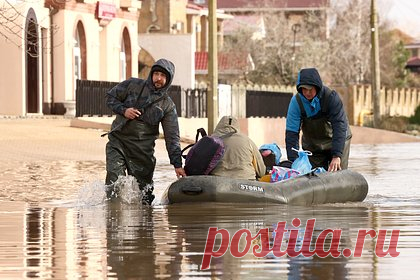 Раскрыты подробности условий в Крыму после урагана. В понедельник, 27 ноября, в Крыму ожидаются сложные погодные условия. Подробности ситуации после мощного урагана раскрыло МЧС Республики. Согласно прогнозам, на полуострове будут наблюдаться дожди, местами переходящие в мокрый снег, на дорогах может образоваться гололедица.