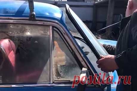 Модернизированные машины грабителей фур на дорогах России показали на видео. Модернизированные автомобили, на которых двое жителей Иркутской области похищали груз из фур, показали на видео. На кадрах видны седан и фургон, у которых снимаются лобовые стекла, в полу приварено металлическое кольцо для закрепления троса, носовая часть одной из машин обшита мягким материалом.