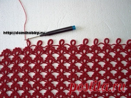 Красивый ажурный узор

Этот узор отличается необычным приемом провязывания из под арок столбиков без накида, образуя объемные валики. Для получения тонкого четкого узора хорошо подходит пряжа из мерсеризированного хлопка с небольшим блеском. 

Начинайте вязание с набора цепочки из воздушных петель учитывая что раппорт узора в ширину состоит из 12 петелек. В высоту раппорт узора состоит из двух рядов.
Итак, набрав цепочку необходимой длины вяжем первый ряд: *арочка из 12 во...