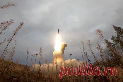 Украинские ПВО назвали оружием прошлого тысячелетия. Представитель Воздушных сил Украины Юрий Игнат назвал украинские системы противовоздушной обороны (ПВО) оружием прошлого тысячелетия. Игнат отметил, что используемое Киевом оружие не позволяет должным образом отслеживать российские крылатые ракеты, а зенитно-ракетным комплексом (ЗРК) «Бум-М1» очень сложно управлять.