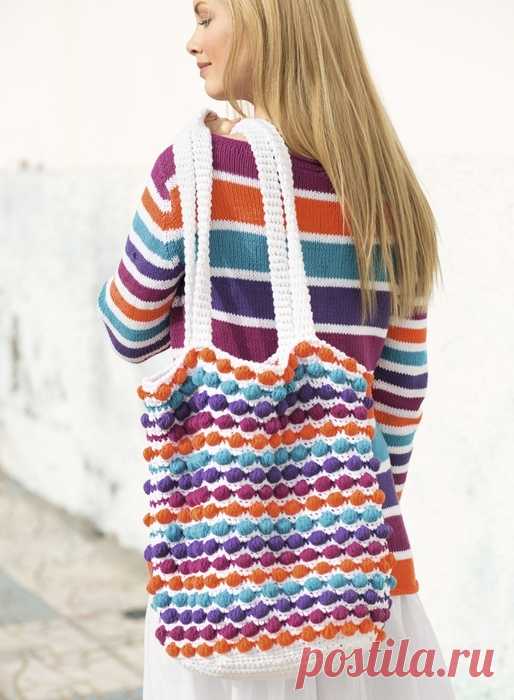 Объёмная и вместительная сумка из пышных столбиков