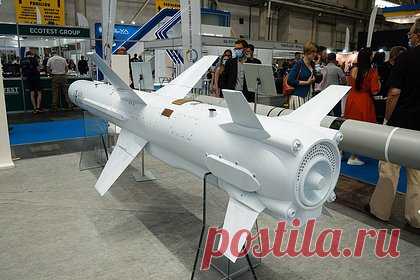 На Украине разработают новую модификацию ракетного комплекса. На Украине разрабатывают новую модификацию противокорабельного ракетного комплекса «Нептун» с увеличенной дальностью, заявил заместитель министра обороны страны Иван Гаврилюк. Также он сообщил, что продолжается работа совместно с министерством стратегических отраслей промышленности по укреплению системы ПВО.