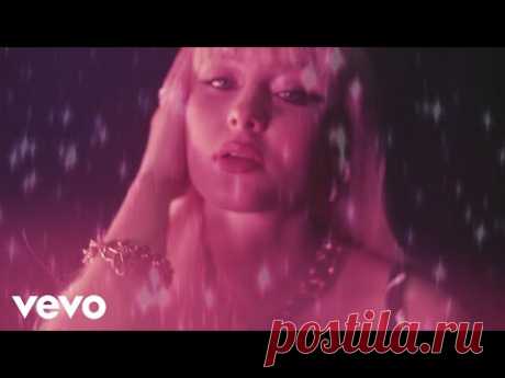 Скачать клип Zara Larsson ft. Sabrina Carpenter - WOW (Remix) бесплатно