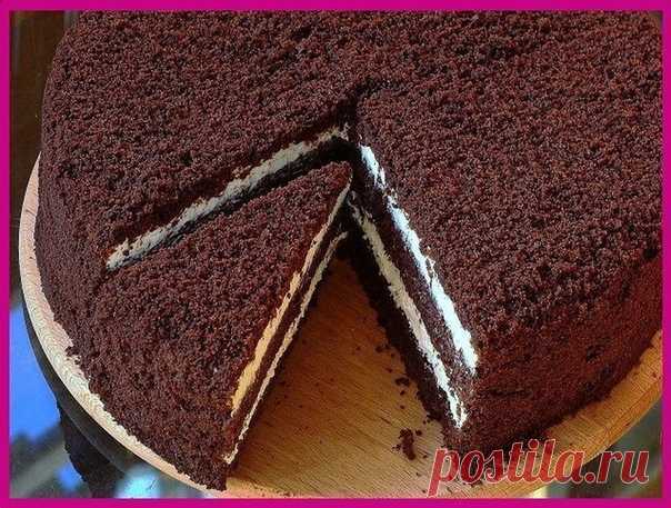 Волшебный торт для вашего праздника
⠀
Ингредиенты:
⠀
Пшеничная мука – 500 гр
Куриные яйца – 3 шт
Сливочное масло – 200 гр
Маргарин – 200 гр
Какао – 3 ст.л.
Молоко – 1 стакан
Сахар – 1 стакан
Сода – 1 ч.л.
⠀
Сначала растапливаем маргарин и медленно всыпаем муку. Затем в отдельной таре комбинируем 3 яйца, сахарный песок, половинку ложки соды и 2 ложки какао. Смешиваем полученную смесь с маргарином. Тщательно взбиваем венчиком, чтоб не было комочков. Основания будущего торта ...
