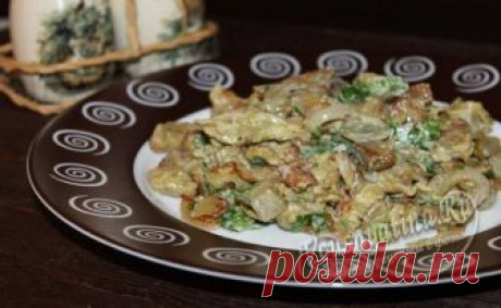 Салат из баклажанов «Вкуснотища» на каждый день: с яйцом и майонезом Вкусный и сытный салат из баклажанов "Вкуснотища" с яйцом и майонезом можно готовить хоть каждый день. Готовится салатик очень быстро, а съедается еще быстрее