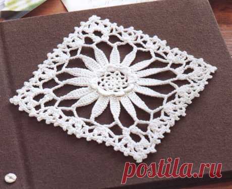 Ivelise Feito à Mão: Quadrado Com Flor De Crochê