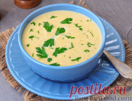Рецепт: Куриный суп-пюре с грибами, кабачком и плавленым сыром на RussianFood.com