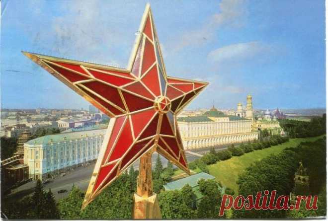 Как появились на башнях Кремля первые пятиконечные звезды / Назад в СССР / Back in USSR