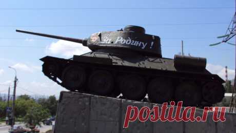 Памятник танк Т-34.
