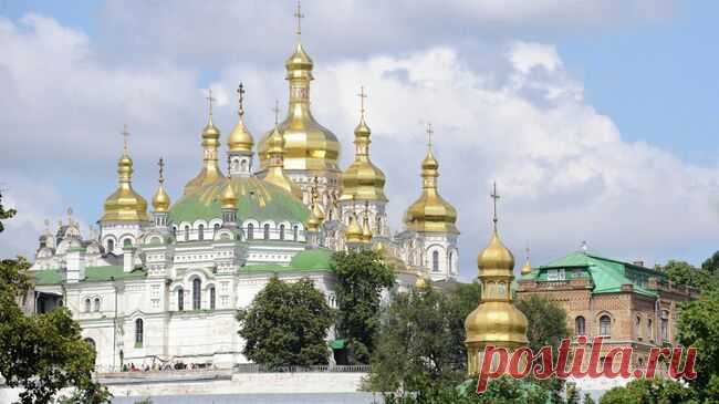 В ПЦУ обвинили УПЦ в пророссийскости из-за надписи на свитере семинариста